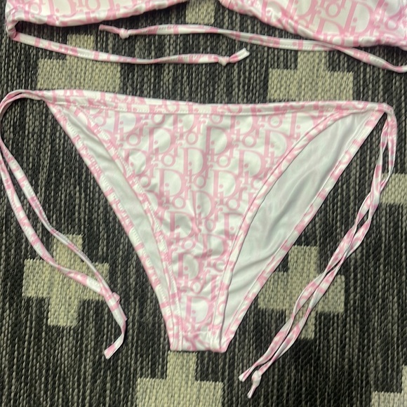 Bikini Pink/White Large - Picture 2 of 3